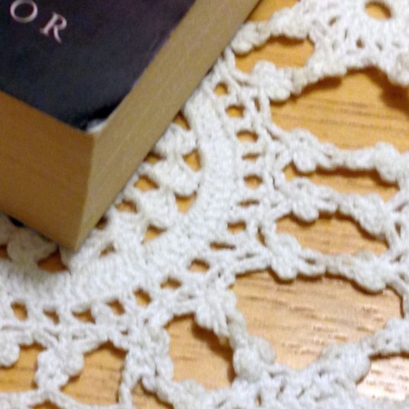 3 for $10 book sale! Amish -  The Missing, signed w/bookmark. Beverly Lewis - Picture 6 of 9